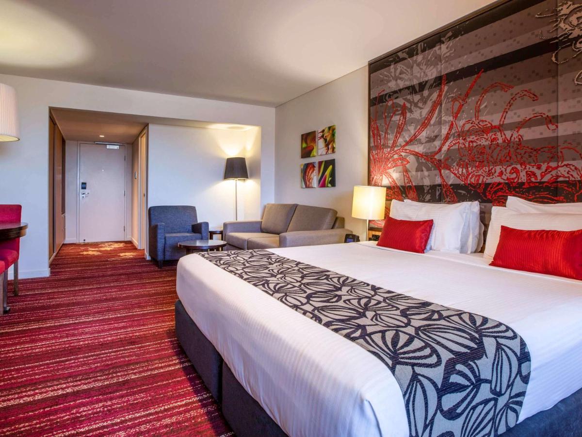 มันตรา แกล็ดสโตน Aparthotel แกลดสตัน ภายนอก รูปภาพ