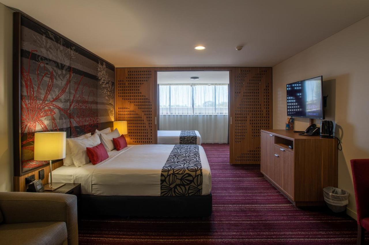 มันตรา แกล็ดสโตน Aparthotel แกลดสตัน ภายนอก รูปภาพ